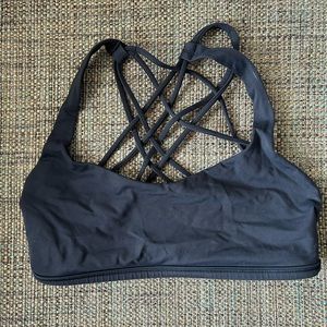 Lululemon free to be bra